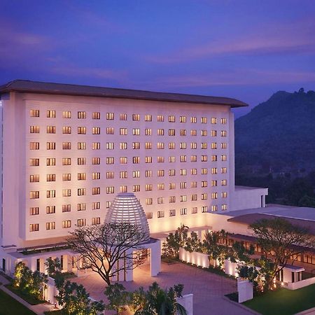 Vivanta Guwahati Exterior photo